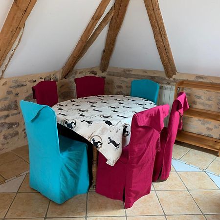 Cafe De La Place Gite & Chambres D'Hotes "Lou Pastre" Lanuéjols Buitenkant foto